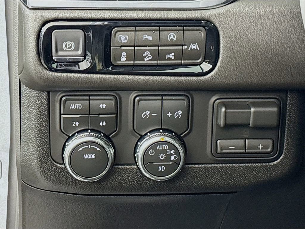 New 2026 GMC Yukon XL Elevation w/ Elevation Premium Package image 10