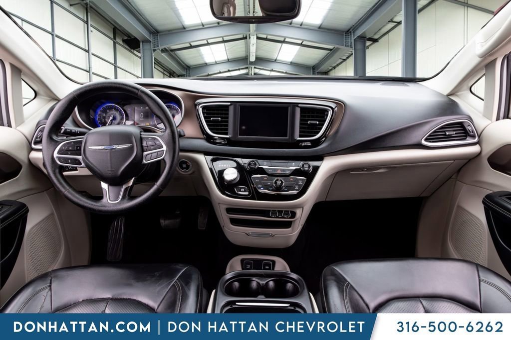 Used 2021 Chrysler Voyager Lxi FWD image 5
