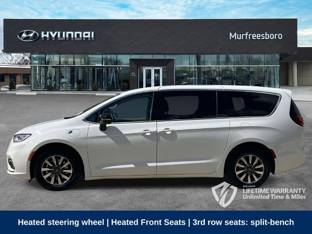 Used 2024 Chrysler Pacifica Limited FWD image 9