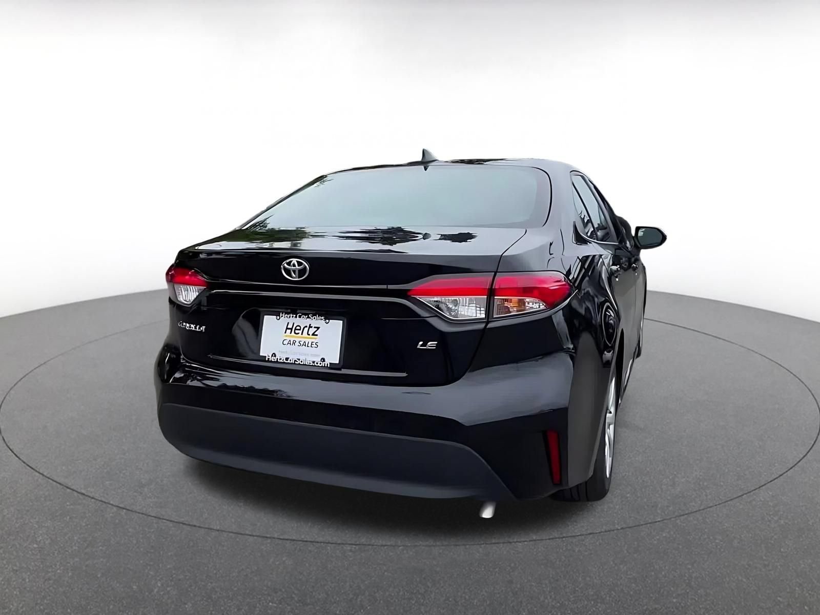 Used 2025 Toyota Corolla LE FWD image 14
