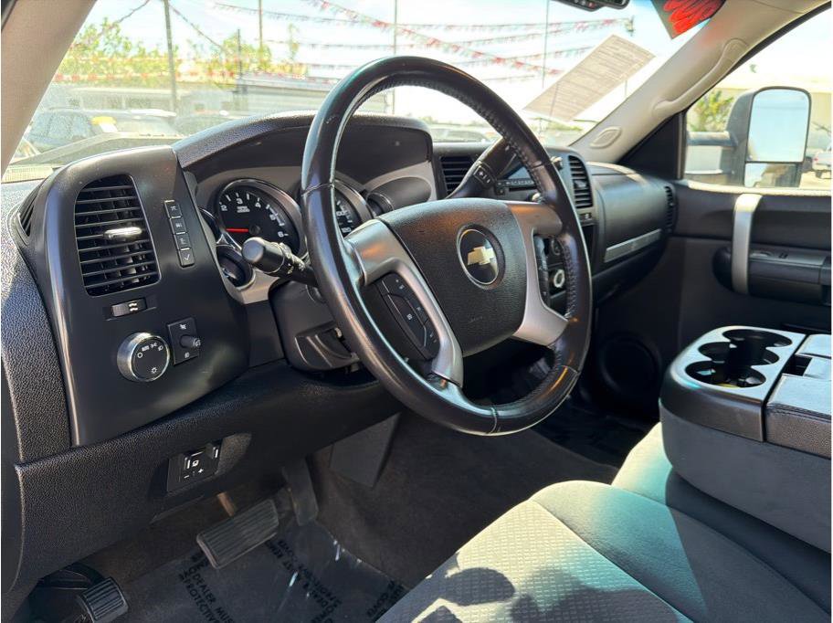 Used 2008 Chevrolet Silverado 2500 LT w/ 1LT Convenience Package image 6