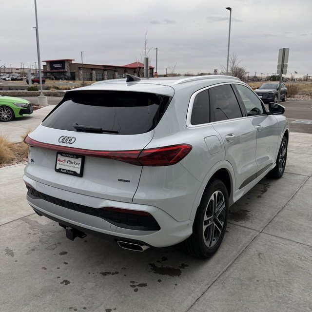 Used 2025 Audi Q5 Premium w/ Convenience Package image 7