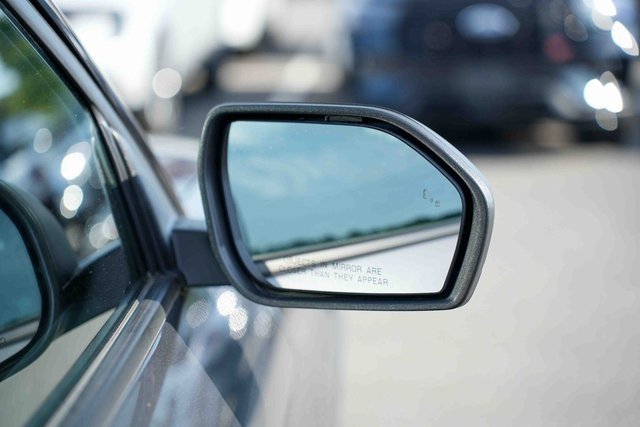 Used 2023 Ford Explorer XLT image 15