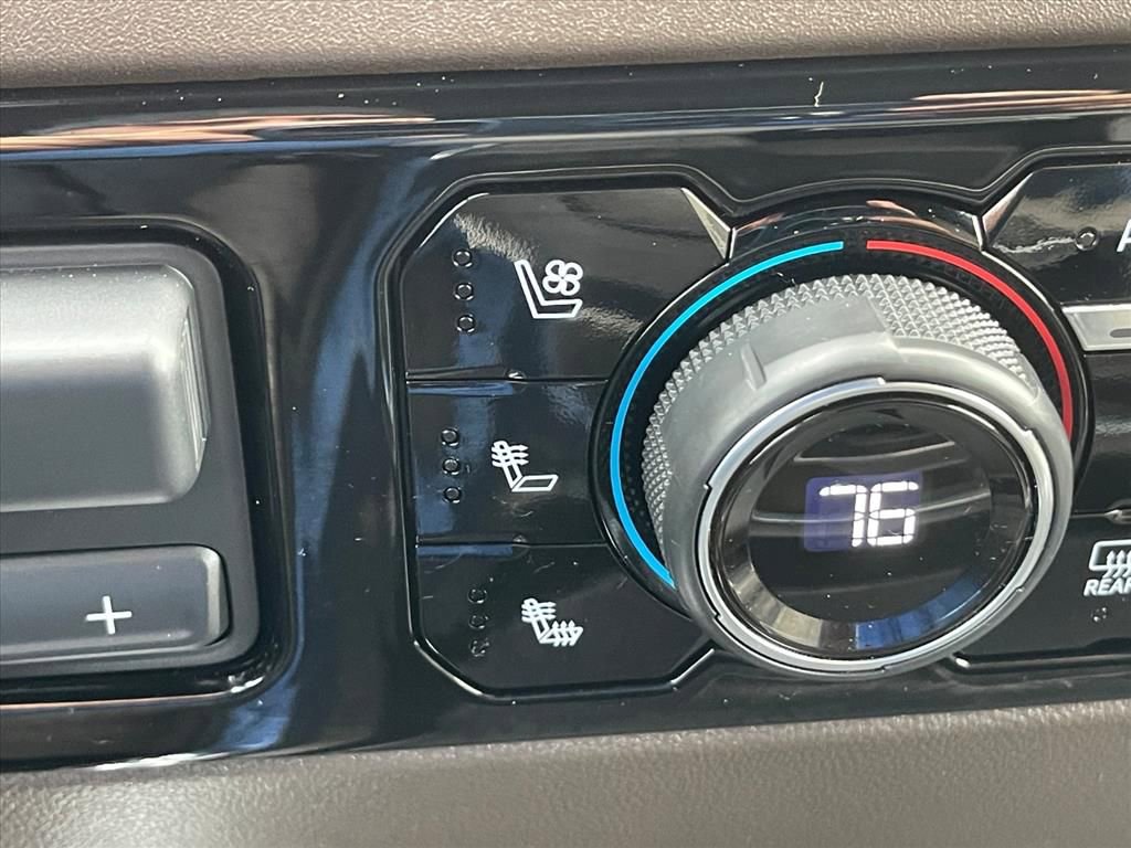 Certified 2024 Chevrolet Silverado 2500 LTZ w/ LTZ Plus Package image 23