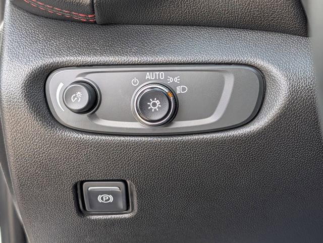 Used 2023 Chevrolet Blazer RS w/ Enhanced Convenience Package image 24