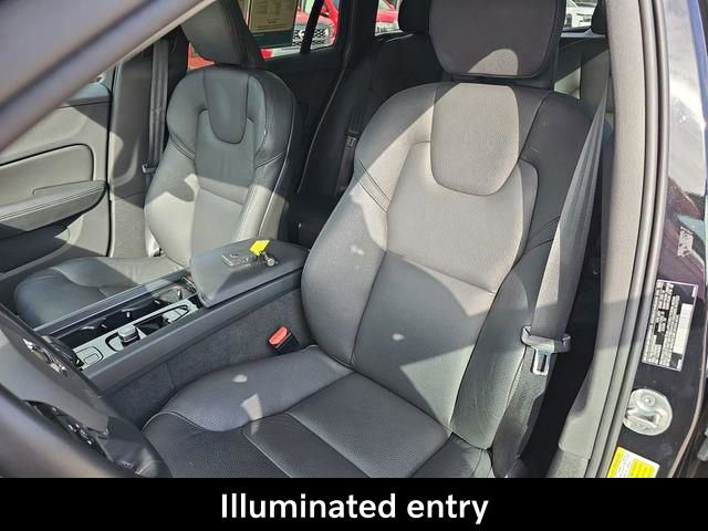 Used 2025 Volvo V60 B5 Cross Country Plus image 26