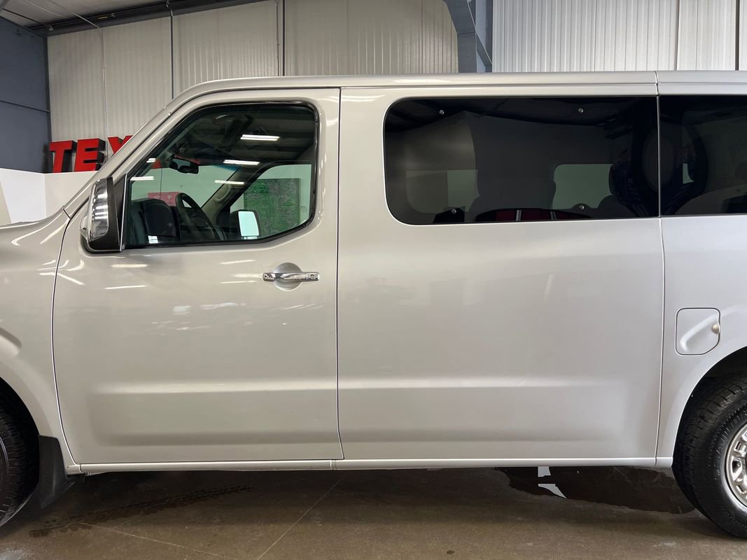 Used 2017 Nissan NV 3500 SV image 42