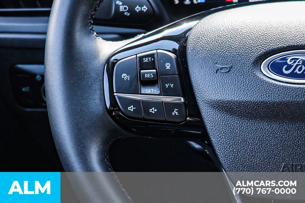 Used 2025 Ford Escape Platinum AWD/4WD image 36