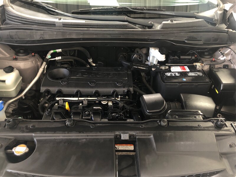 Used 2012 Hyundai Tucson GLS FWD image 11