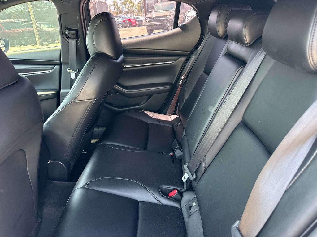 Used 2019 MAZDA MAZDA3 Hatchback image 11