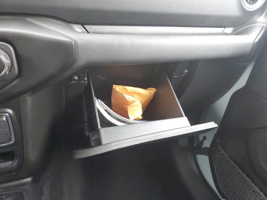 Used 2023 Jeep Wrangler Unlimited Sahara w/ Cold Weather Group image 19