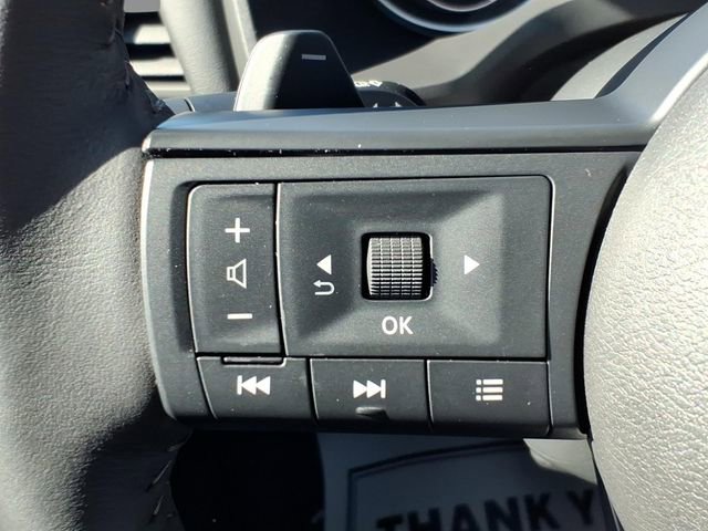 Used 2024 Nissan Rogue SV w/ SV Premium Package image 23