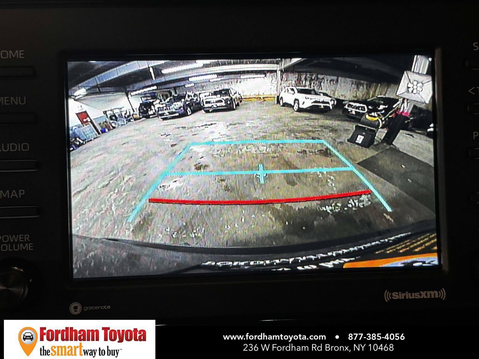 Used 2022 Toyota RAV4 LE AWD/4WD image 26