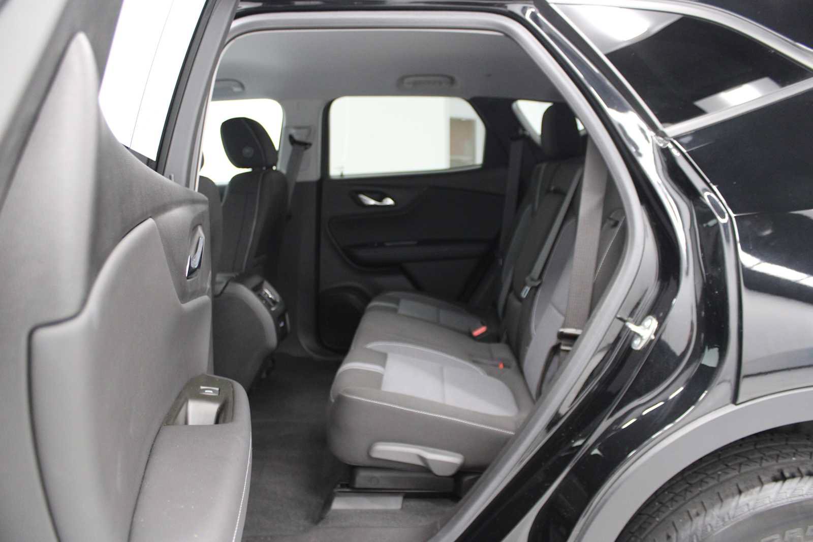 Used 2023 Chevrolet Blazer LT AWD/4WD image 35