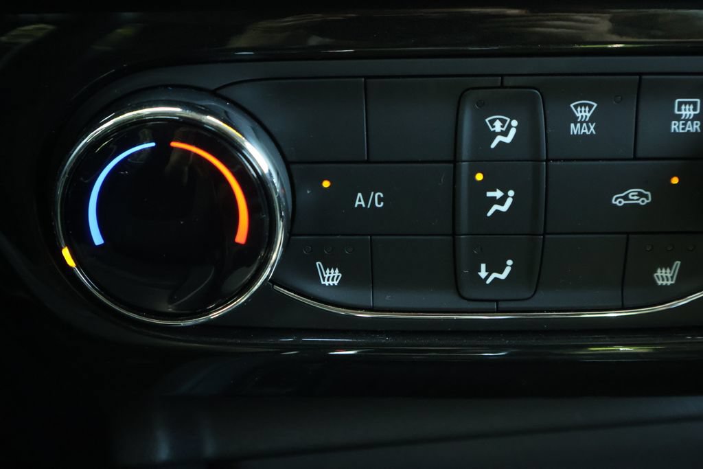 Used 2024 Chevrolet TrailBlazer LT w/ LT Cold Weather Package FWD image 20