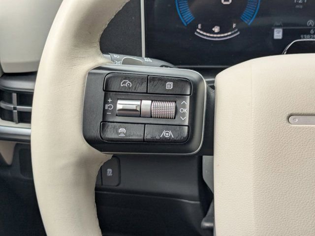 Used 2025 Hyundai Santa Fe SEL FWD image 16