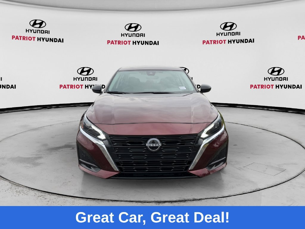 Used 2025 Nissan Altima 2.5 SV FWD image 8