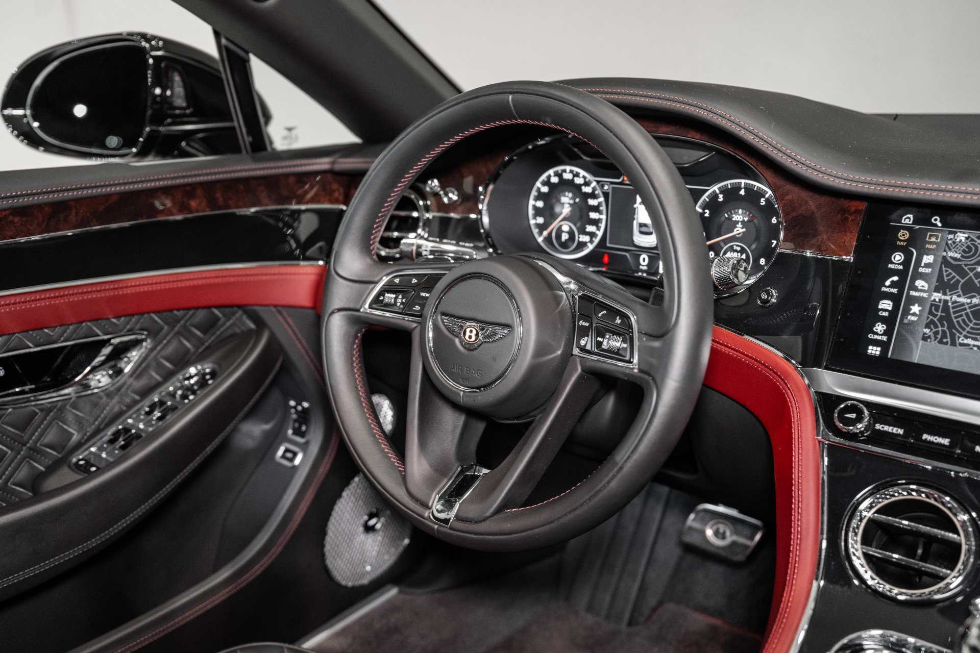 Used 2020 Bentley Continental GT image 24