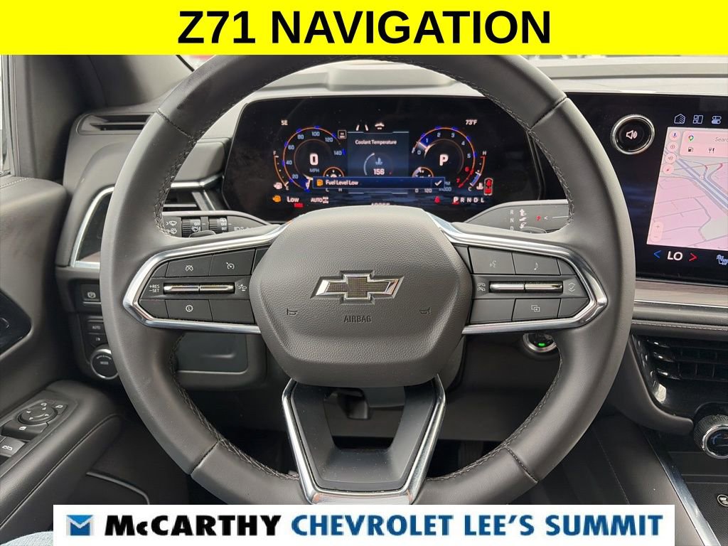 Used 2025 Chevrolet Suburban Z71 AWD/4WD image 17