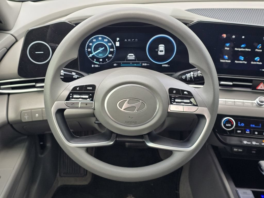Used 2024 Hyundai Elantra SEL FWD image 14
