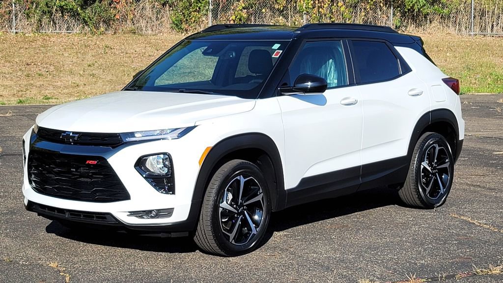 Used 2023 Chevrolet TrailBlazer RS w/ Convenience Package image 3