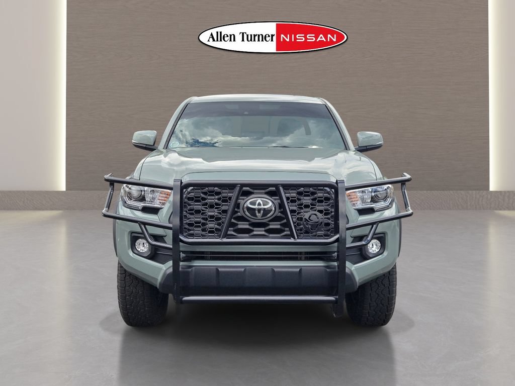 Used 2022 Toyota Tacoma TRD Off-Road w/ Technology Package AWD/4WD image 3