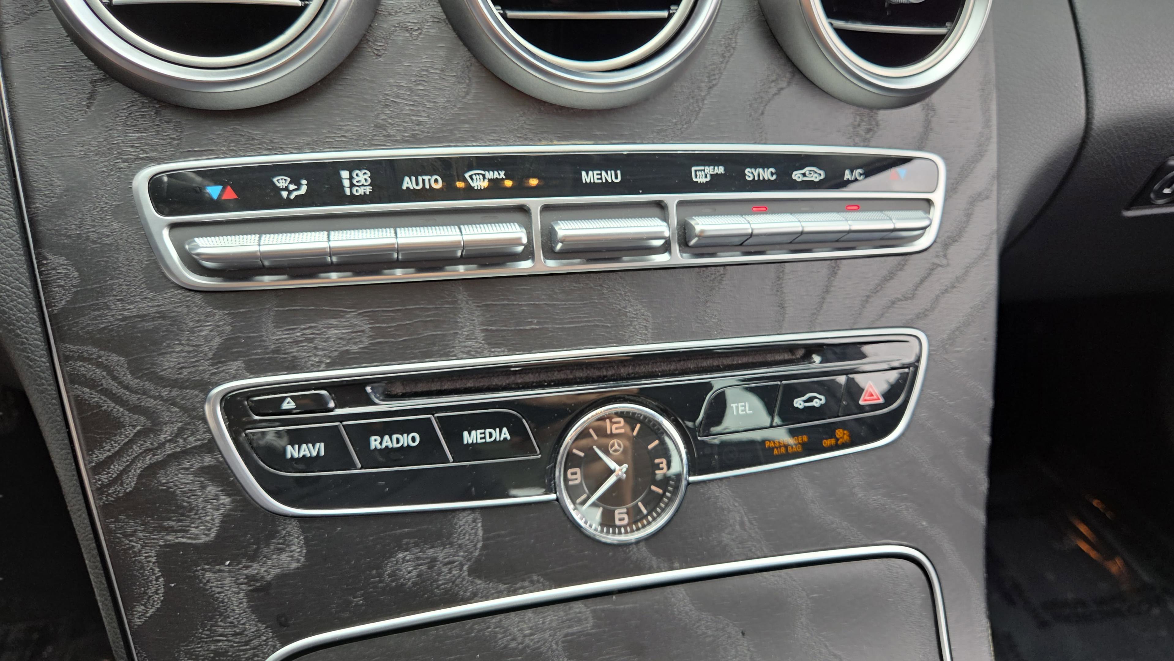 Used 2015 Mercedes-Benz C 300 4MATIC Sedan image 35