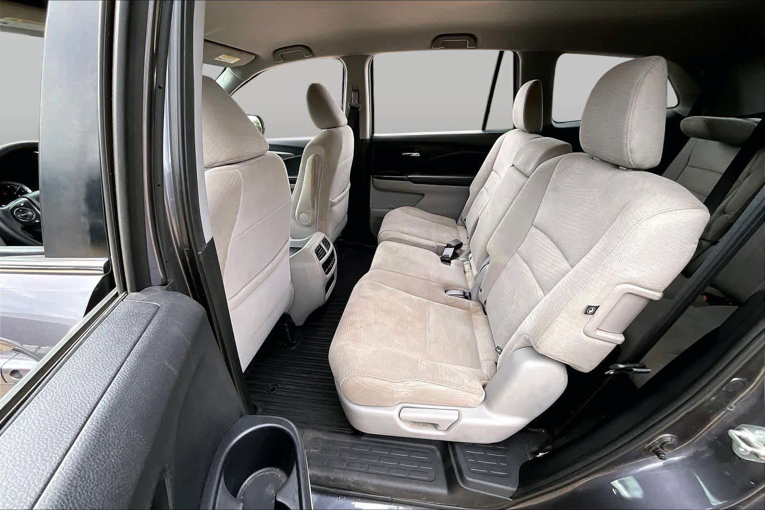Used 2018 Honda Pilot EX image 18