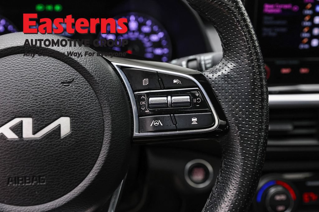 Used 2023 Kia Forte GT-Line w/ GT-Line Premium Package FWD image 16
