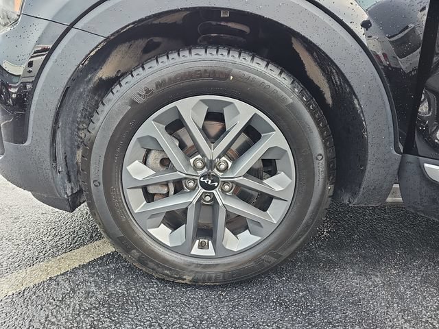 Used 2023 Kia Telluride LX AWD/4WD image 35