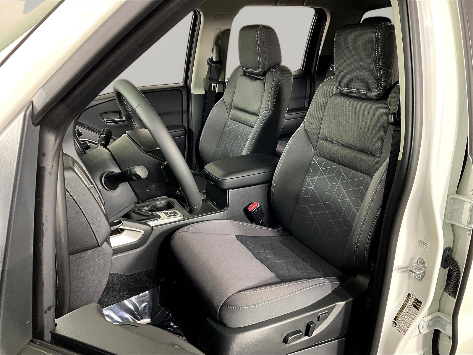 New 2026 Nissan Frontier SV w/ SV Convenience Package AWD/4WD image 16