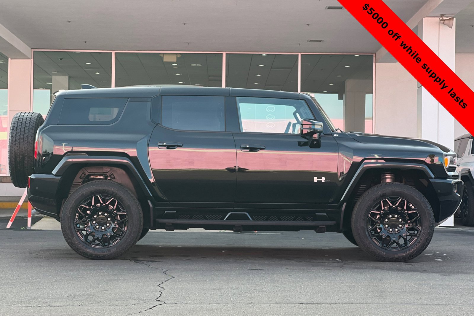 New 2025 GMC Hummer EV 2X image 4