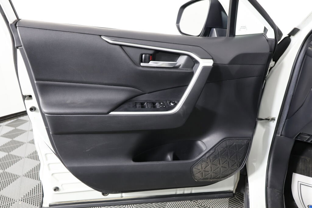 Used 2020 Toyota RAV4 XLE w/ All Weather Liner Package image 12