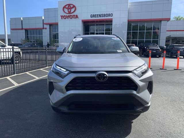 Used 2025 Toyota RAV4 LE AWD/4WD image 3
