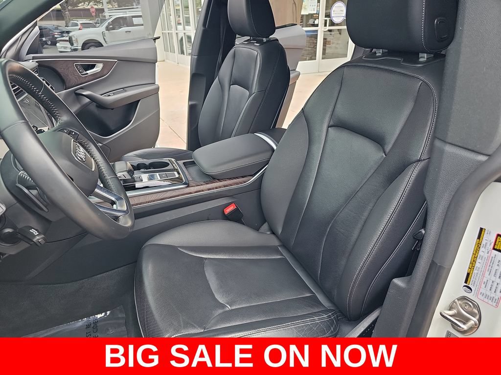 Used 2019 Audi Q8 Premium Plus w/ Premium Plus AWD/4WD image 15