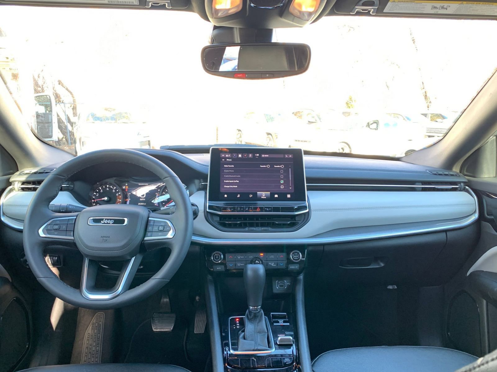 Used 2025 Jeep Compass Limited image 33