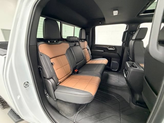 Certified 2024 Chevrolet Silverado 3500 High Country w/ High Country Premium Package AWD/4WD image 29