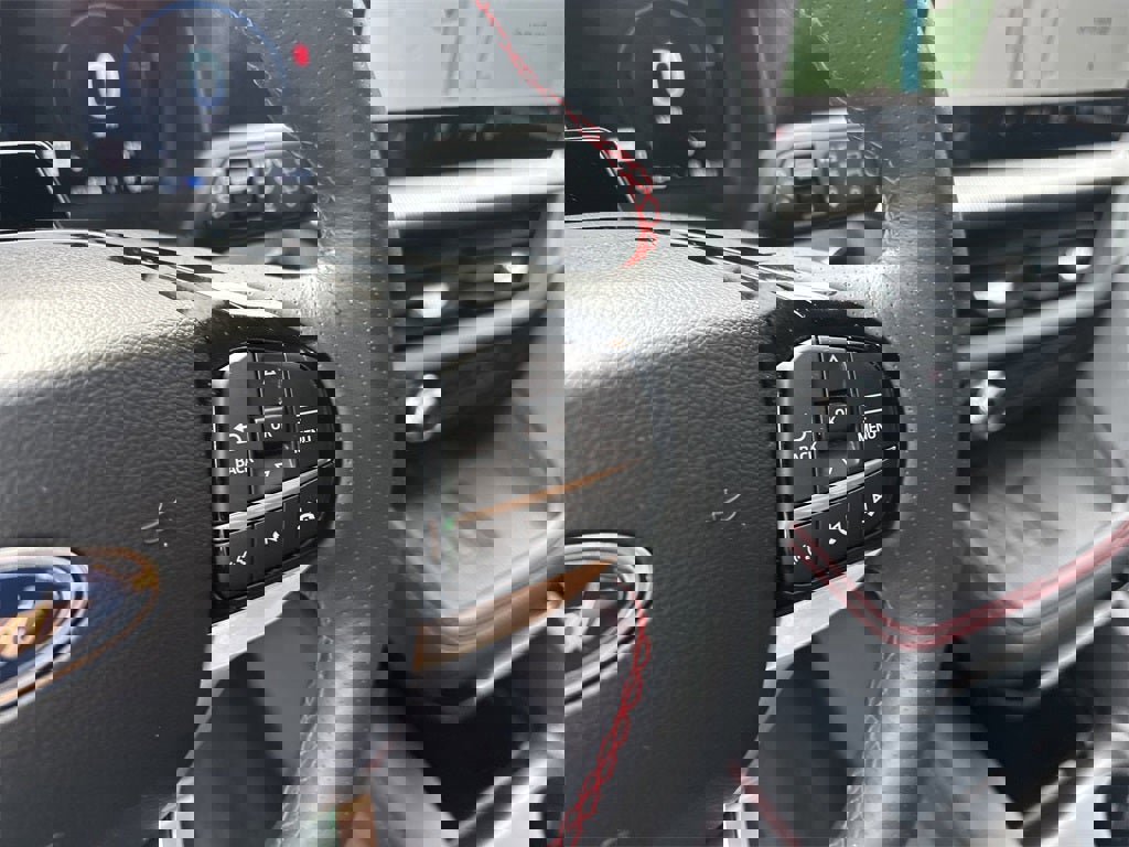 Used 2025 Ford Explorer ST-Line w/ Premium Package image 21