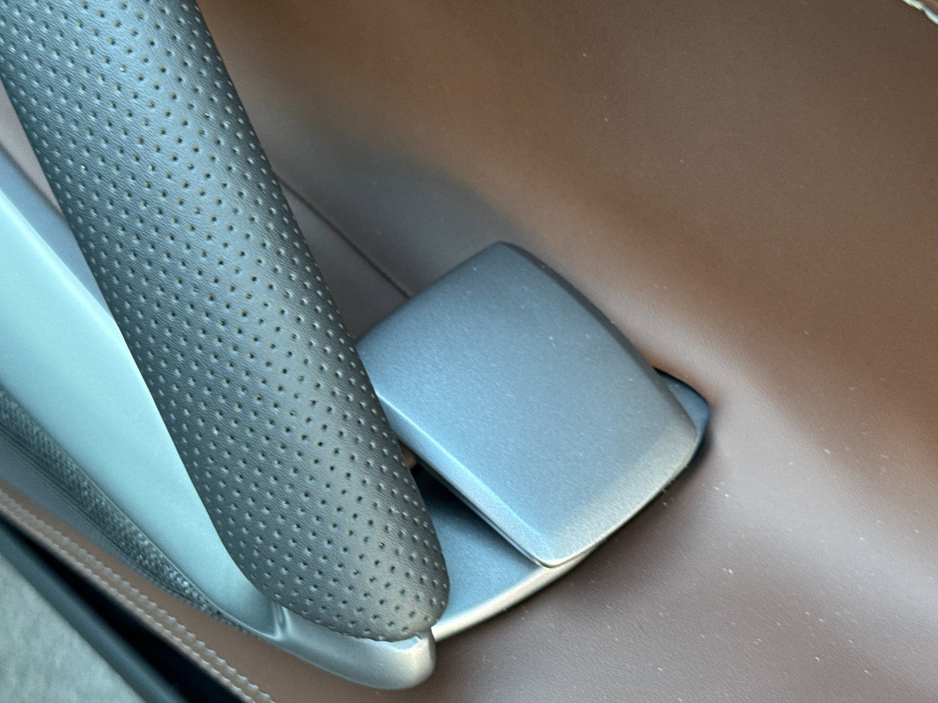 Used 2022 Ferrari 812 GTS image 16