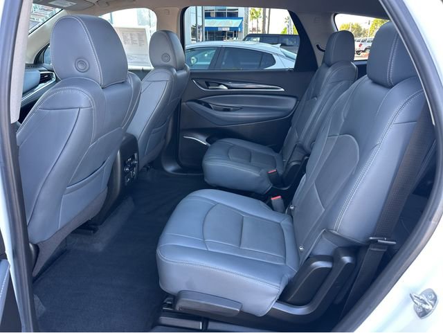 Used 2019 Buick Enclave Essence image 18