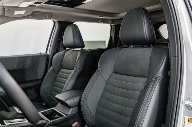 New 2025 Mitsubishi Outlander SE image 6