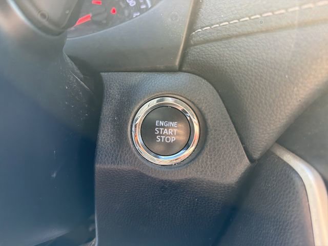 Used 2021 Toyota RAV4 XLE AWD/4WD image 26