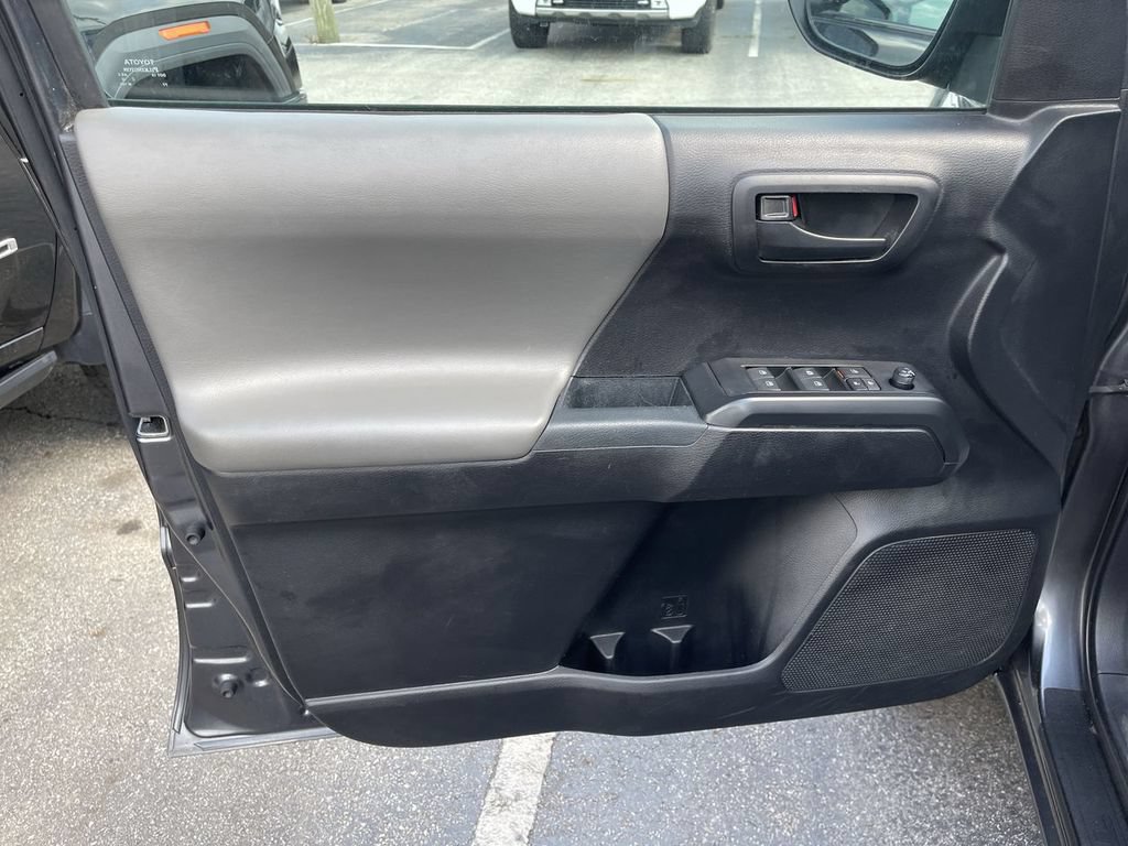 Used 2021 Toyota Tacoma SR AWD/4WD image 3