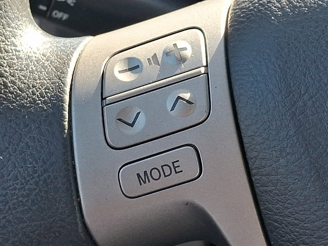Used 2013 Toyota Corolla LE FWD image 20