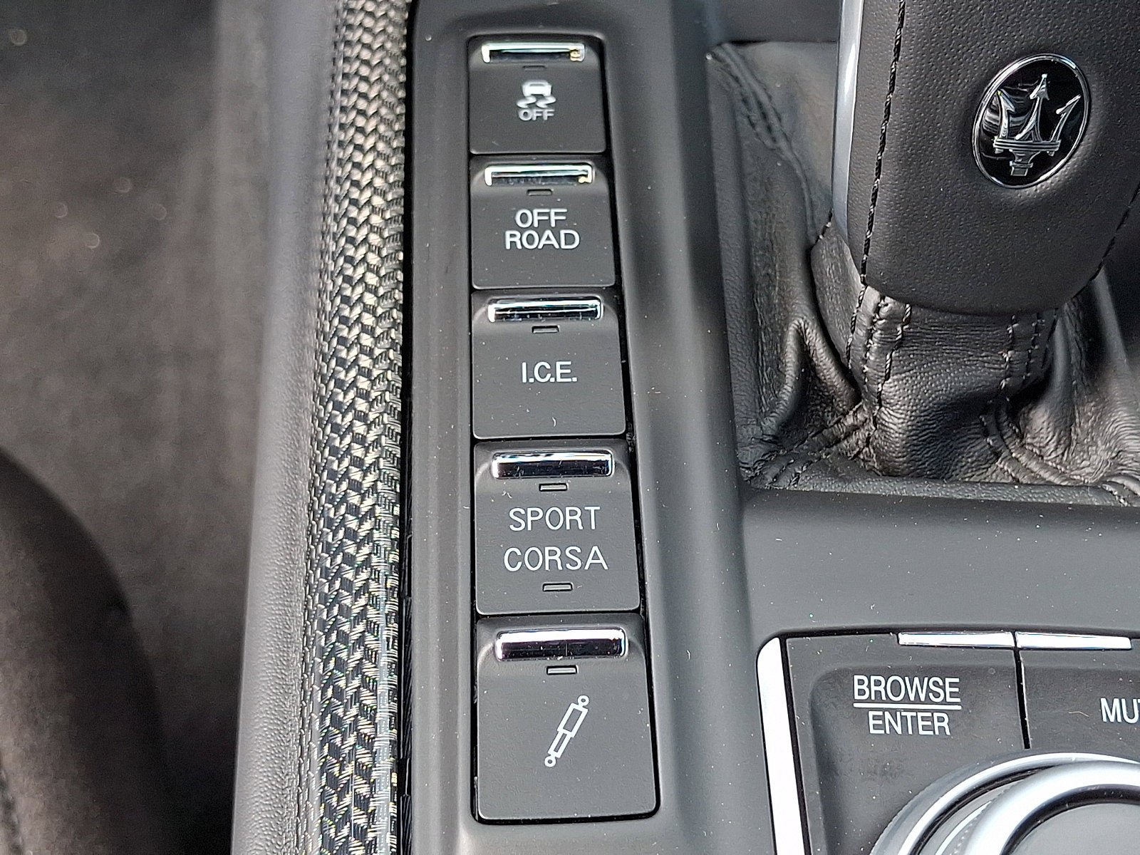 Used 2023 Maserati Levante Trofeo AWD/4WD image 27