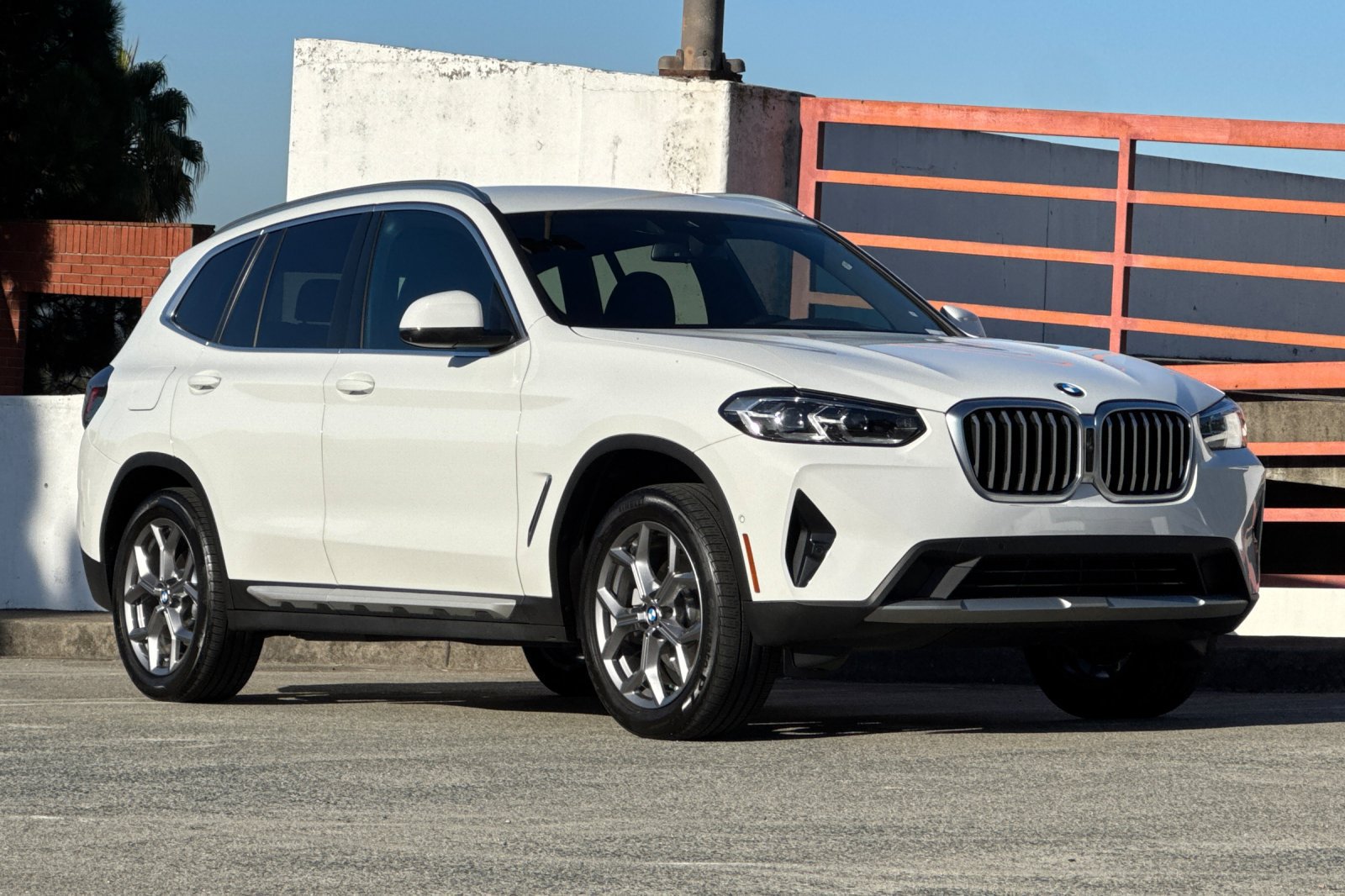 Used 2024 BMW X3 sDrive30i w/ Parking Assistance Package RWD image 2