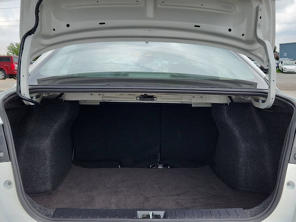 Used 2021 Nissan Versa SV FWD image 22