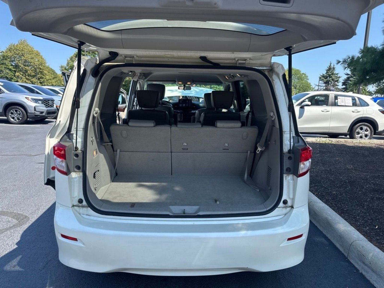 Used 2014 Nissan Quest SV w/ Leather Package FWD image 23