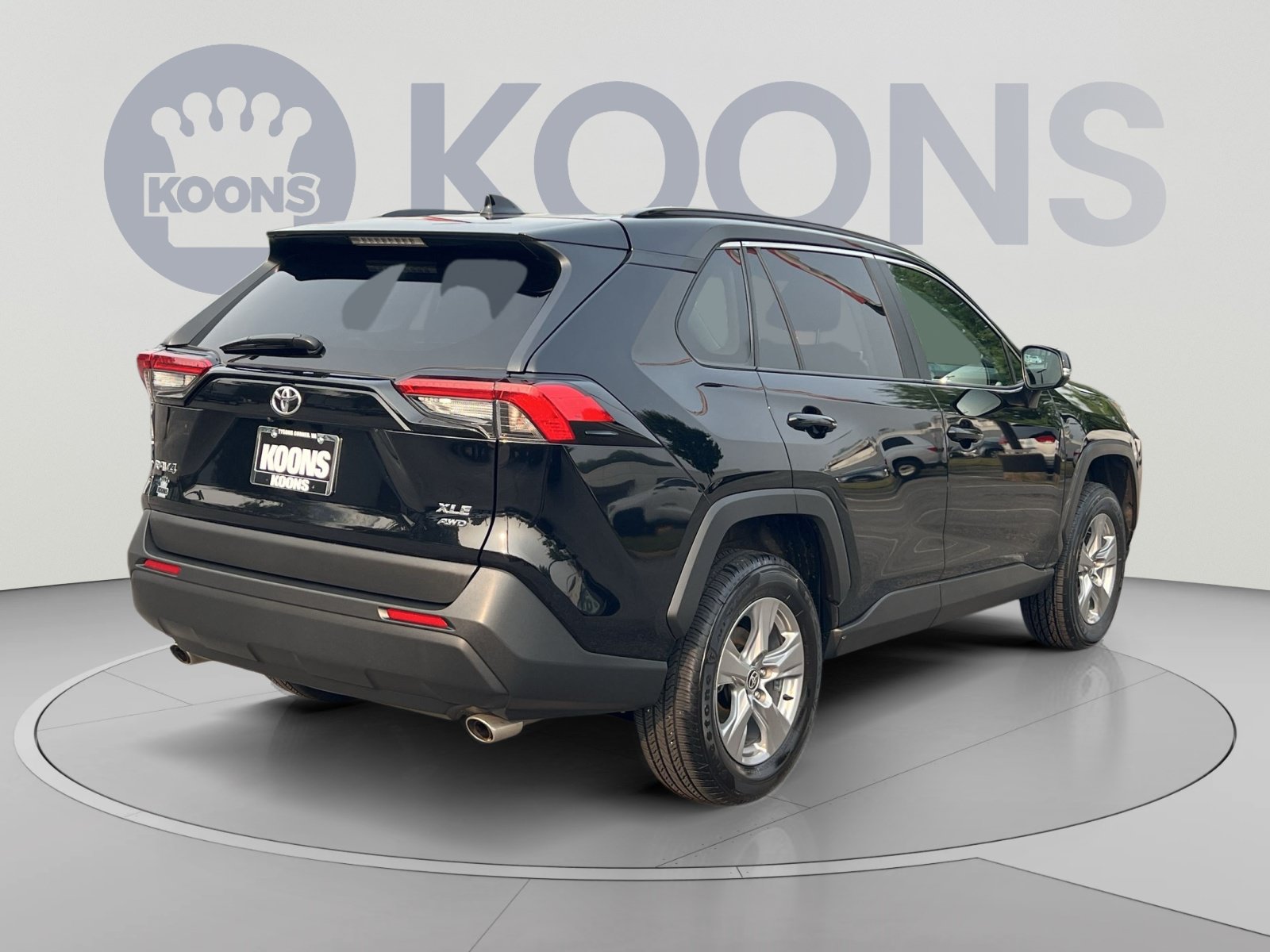 Used 2025 Toyota RAV4 XLE AWD/4WD image 7