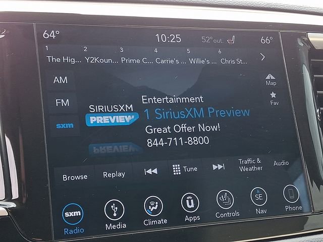 Used 2018 Chrysler Pacifica Touring-L image 18